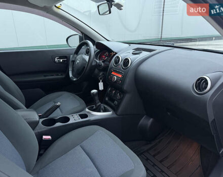 Черный Ниссан Кашкай, объемом двигателя 1.6 л и пробегом 168 тыс. км за 9500 $, фото 14 на Automoto.ua