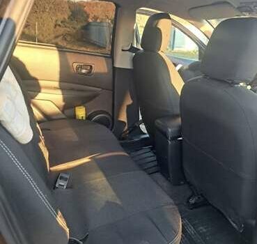 Черный Ниссан Кашкай, объемом двигателя 1.46 л и пробегом 237 тыс. км за 8000 $, фото 19 на Automoto.ua