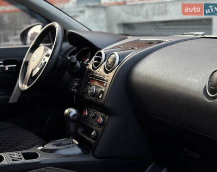 Черный Ниссан Кашкай, объемом двигателя 2 л и пробегом 162 тыс. км за 9350 $, фото 7 на Automoto.ua