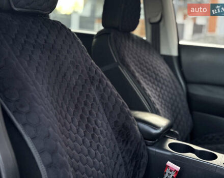 Черный Ниссан Кашкай, объемом двигателя 2 л и пробегом 162 тыс. км за 9350 $, фото 8 на Automoto.ua