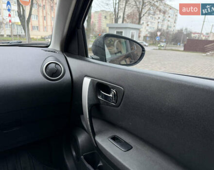 Черный Ниссан Кашкай, объемом двигателя 1.46 л и пробегом 330 тыс. км за 9000 $, фото 48 на Automoto.ua