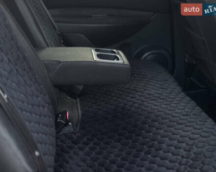Черный Ниссан Кашкай, объемом двигателя 2 л и пробегом 162 тыс. км за 9350 $, фото 9 на Automoto.ua