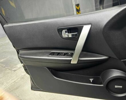 Черный Ниссан Кашкай, объемом двигателя 2 л и пробегом 200 тыс. км за 12600 $, фото 7 на Automoto.ua