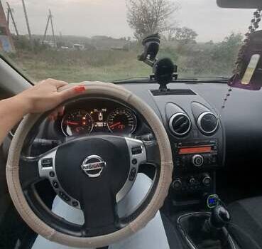 Черный Ниссан Кашкай, объемом двигателя 1.46 л и пробегом 237 тыс. км за 8000 $, фото 16 на Automoto.ua