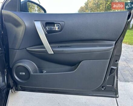 Черный Ниссан Кашкай, объемом двигателя 2 л и пробегом 121 тыс. км за 13999 $, фото 45 на Automoto.ua