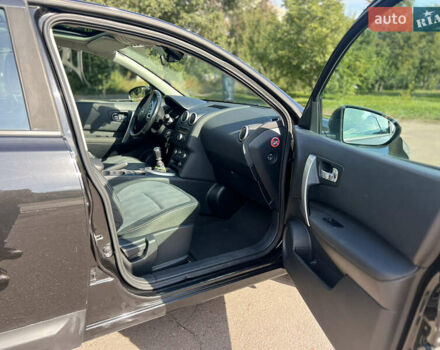 Черный Ниссан Кашкай, объемом двигателя 1.5 л и пробегом 196 тыс. км за 10300 $, фото 8 на Automoto.ua