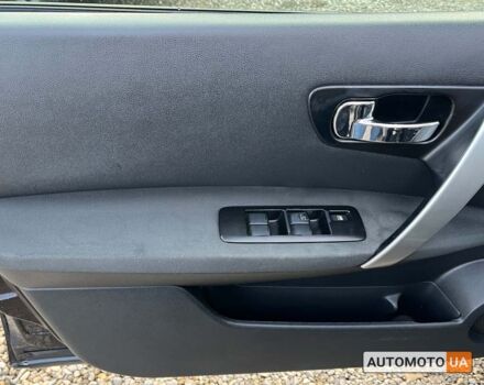 Черный Ниссан Кашкай, объемом двигателя 2 л и пробегом 217 тыс. км за 11800 $, фото 5 на Automoto.ua