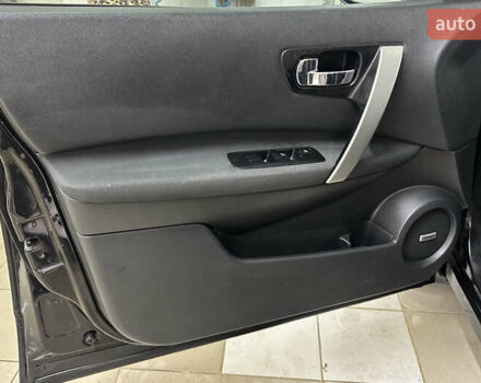 Черный Ниссан Кашкай, объемом двигателя 1.5 л и пробегом 245 тыс. км за 9950 $, фото 20 на Automoto.ua