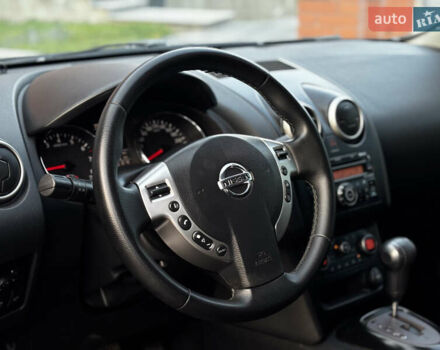 Черный Ниссан Кашкай, объемом двигателя 2 л и пробегом 162 тыс. км за 9350 $, фото 6 на Automoto.ua