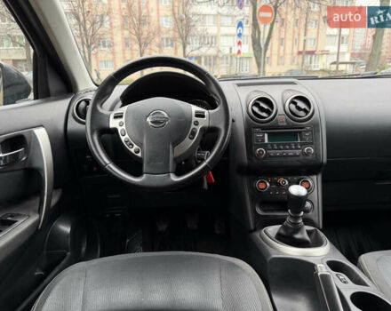 Черный Ниссан Кашкай, объемом двигателя 1.46 л и пробегом 330 тыс. км за 9000 $, фото 45 на Automoto.ua
