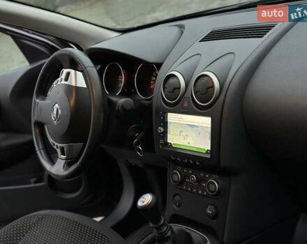 Черный Ниссан Кашкай, объемом двигателя 1.46 л и пробегом 266 тыс. км за 9400 $, фото 31 на Automoto.ua