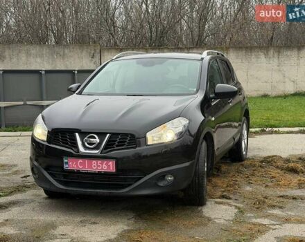 Черный Ниссан Кашкай, объемом двигателя 1.5 л и пробегом 261 тыс. км за 10500 $, фото 2 на Automoto.ua