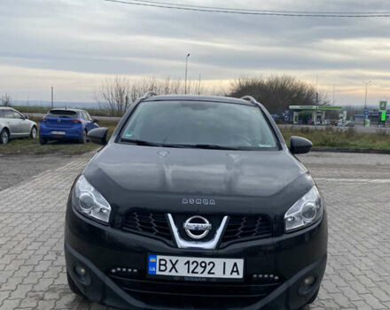Черный Ниссан Кашкай, объемом двигателя 2 л и пробегом 235 тыс. км за 10700 $, фото 1 на Automoto.ua