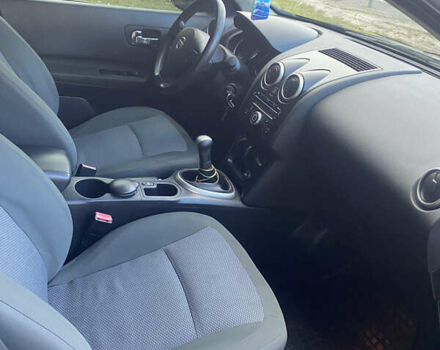 Чорний Ніссан Кашкай, об'ємом двигуна 1.6 л та пробігом 200 тис. км за 9999 $, фото 37 на Automoto.ua