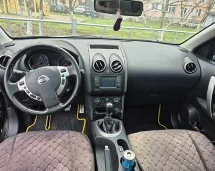 Черный Ниссан Кашкай, объемом двигателя 1.5 л и пробегом 299 тыс. км за 7500 $, фото 7 на Automoto.ua
