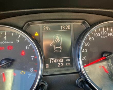 Черный Ниссан Кашкай, объемом двигателя 1.6 л и пробегом 174 тыс. км за 8900 $, фото 13 на Automoto.ua