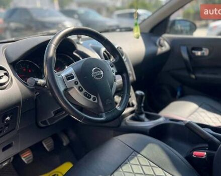 Черный Ниссан Кашкай, объемом двигателя 2 л и пробегом 236 тыс. км за 9600 $, фото 9 на Automoto.ua