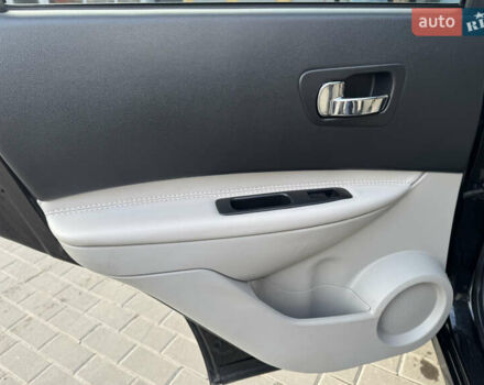 Черный Ниссан Кашкай, объемом двигателя 1.6 л и пробегом 216 тыс. км за 10999 $, фото 41 на Automoto.ua