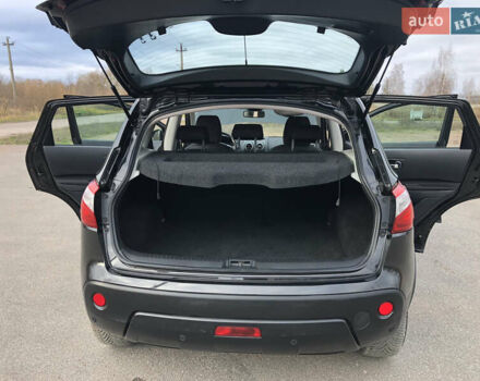 Черный Ниссан Кашкай, объемом двигателя 1.5 л и пробегом 192 тыс. км за 11500 $, фото 48 на Automoto.ua