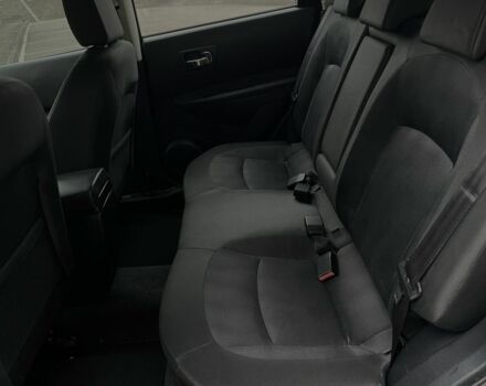 Черный Ниссан Кашкай, объемом двигателя 1.6 л и пробегом 170 тыс. км за 10999 $, фото 14 на Automoto.ua