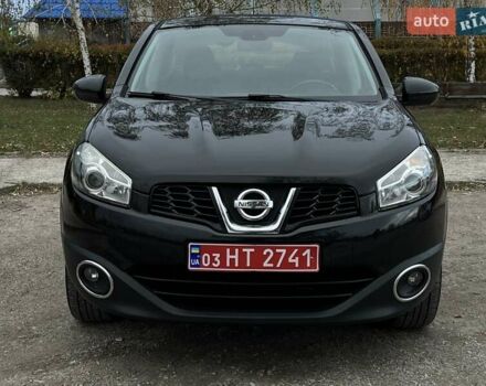 Черный Ниссан Кашкай, объемом двигателя 1.6 л и пробегом 170 тыс. км за 10699 $, фото 2 на Automoto.ua