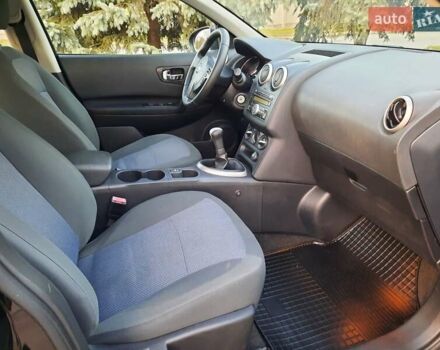 Черный Ниссан Кашкай, объемом двигателя 1.6 л и пробегом 211 тыс. км за 10800 $, фото 58 на Automoto.ua