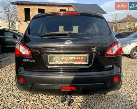 Черный Ниссан Кашкай, объемом двигателя 1.5 л и пробегом 233 тыс. км за 10699 $, фото 4 на Automoto.ua