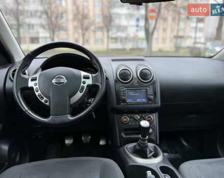 Черный Ниссан Кашкай, объемом двигателя 1.46 л и пробегом 280 тыс. км за 9400 $, фото 51 на Automoto.ua