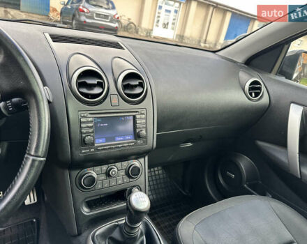 Черный Ниссан Кашкай, объемом двигателя 1.5 л и пробегом 241 тыс. км за 10600 $, фото 24 на Automoto.ua