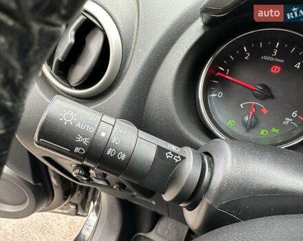 Черный Ниссан Кашкай, объемом двигателя 1.6 л и пробегом 211 тыс. км за 9999 $, фото 40 на Automoto.ua