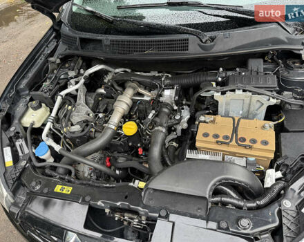 Чорний Ніссан Кашкай, об'ємом двигуна 1.46 л та пробігом 221 тис. км за 9999 $, фото 10 на Automoto.ua