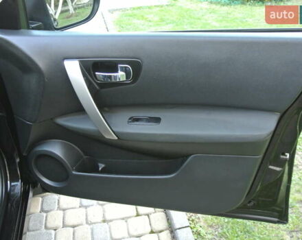 Черный Ниссан Кашкай, объемом двигателя 2 л и пробегом 220 тыс. км за 13500 $, фото 19 на Automoto.ua