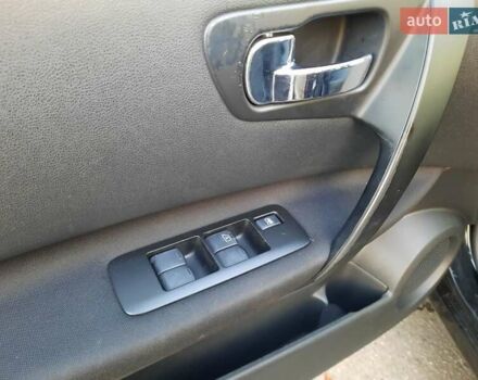 Черный Ниссан Кашкай, объемом двигателя 1.6 л и пробегом 211 тыс. км за 10800 $, фото 8 на Automoto.ua