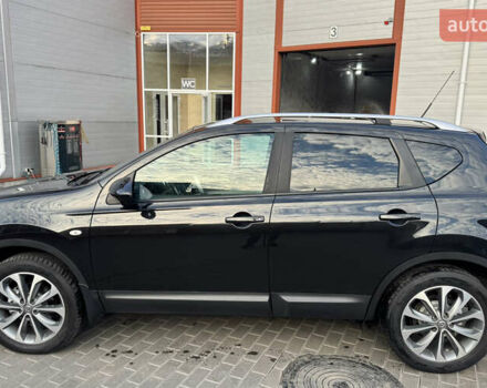 Черный Ниссан Кашкай, объемом двигателя 1.6 л и пробегом 216 тыс. км за 10999 $, фото 1 на Automoto.ua