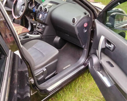 Черный Ниссан Кашкай, объемом двигателя 1.5 л и пробегом 233 тыс. км за 10600 $, фото 3 на Automoto.ua