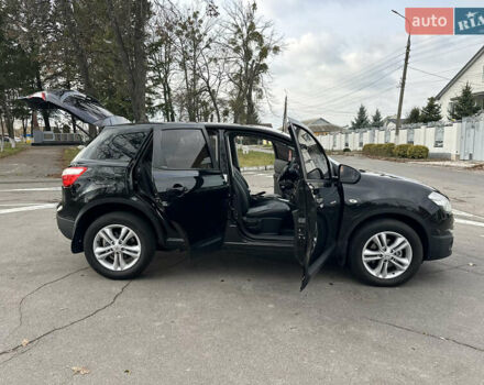 Черный Ниссан Кашкай, объемом двигателя 1.6 л и пробегом 211 тыс. км за 9999 $, фото 59 на Automoto.ua