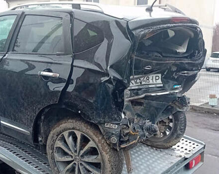 Черный Ниссан Кашкай, объемом двигателя 1.46 л и пробегом 250 тыс. км за 5500 $, фото 4 на Automoto.ua