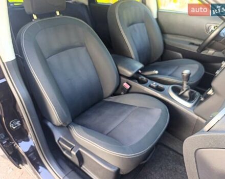 Чорний Ніссан Кашкай, об'ємом двигуна 1.6 л та пробігом 245 тис. км за 11200 $, фото 17 на Automoto.ua