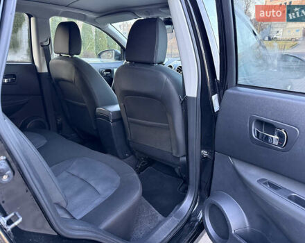 Черный Ниссан Кашкай, объемом двигателя 2 л и пробегом 240 тыс. км за 9999 $, фото 6 на Automoto.ua