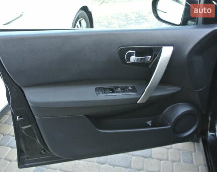 Черный Ниссан Кашкай, объемом двигателя 2 л и пробегом 220 тыс. км за 13500 $, фото 11 на Automoto.ua