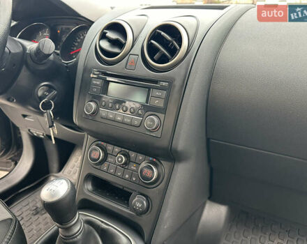 Черный Ниссан Кашкай, объемом двигателя 1.6 л и пробегом 211 тыс. км за 9999 $, фото 54 на Automoto.ua