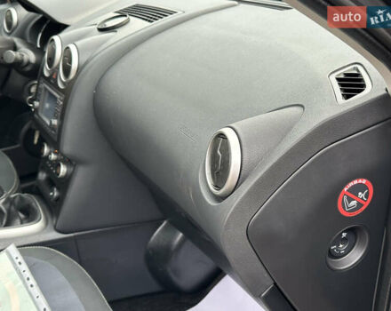 Чорний Ніссан Кашкай, об'ємом двигуна 1.6 л та пробігом 239 тис. км за 9590 $, фото 28 на Automoto.ua