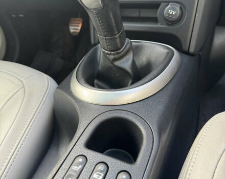 Черный Ниссан Кашкай, объемом двигателя 1.6 л и пробегом 216 тыс. км за 10999 $, фото 26 на Automoto.ua