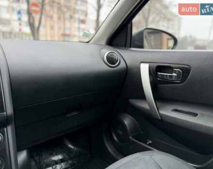 Черный Ниссан Кашкай, объемом двигателя 1.46 л и пробегом 280 тыс. км за 9400 $, фото 58 на Automoto.ua