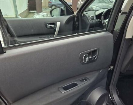 Черный Ниссан Кашкай, объемом двигателя 1.5 л и пробегом 201 тыс. км за 9950 $, фото 7 на Automoto.ua