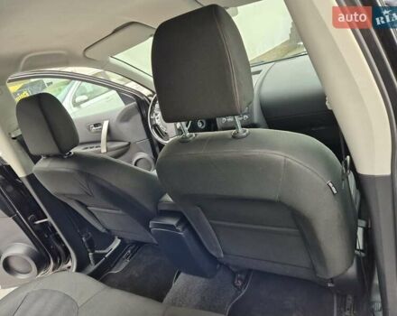 Черный Ниссан Кашкай, объемом двигателя 1.5 л и пробегом 201 тыс. км за 9950 $, фото 4 на Automoto.ua