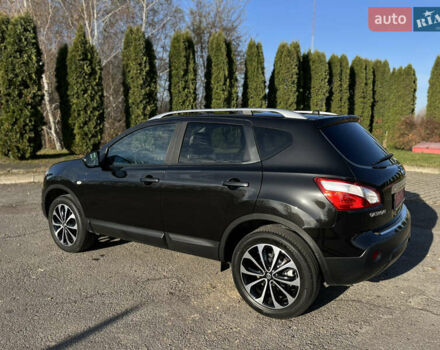 Черный Ниссан Кашкай, объемом двигателя 1.5 л и пробегом 113 тыс. км за 11990 $, фото 3 на Automoto.ua