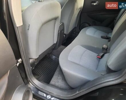 Черный Ниссан Кашкай, объемом двигателя 1.6 л и пробегом 211 тыс. км за 10800 $, фото 21 на Automoto.ua