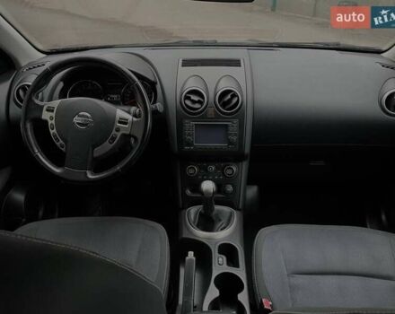 Черный Ниссан Кашкай, объемом двигателя 1.6 л и пробегом 170 тыс. км за 10699 $, фото 10 на Automoto.ua