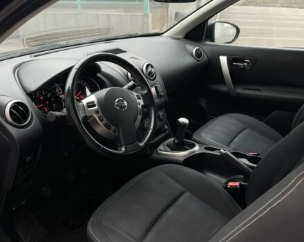 Черный Ниссан Кашкай, объемом двигателя 1.6 л и пробегом 170 тыс. км за 10999 $, фото 10 на Automoto.ua